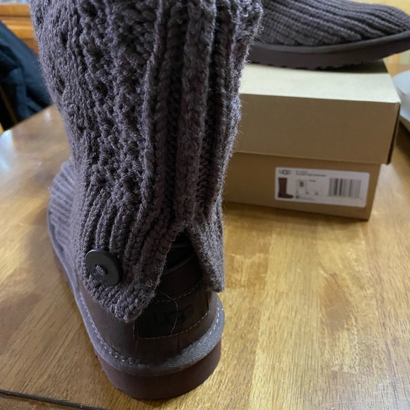 UGG CLASSIC CARDI CABLED KNIT BROWN BOOTS - WOMEN'S 8 - Picture 12 of 15